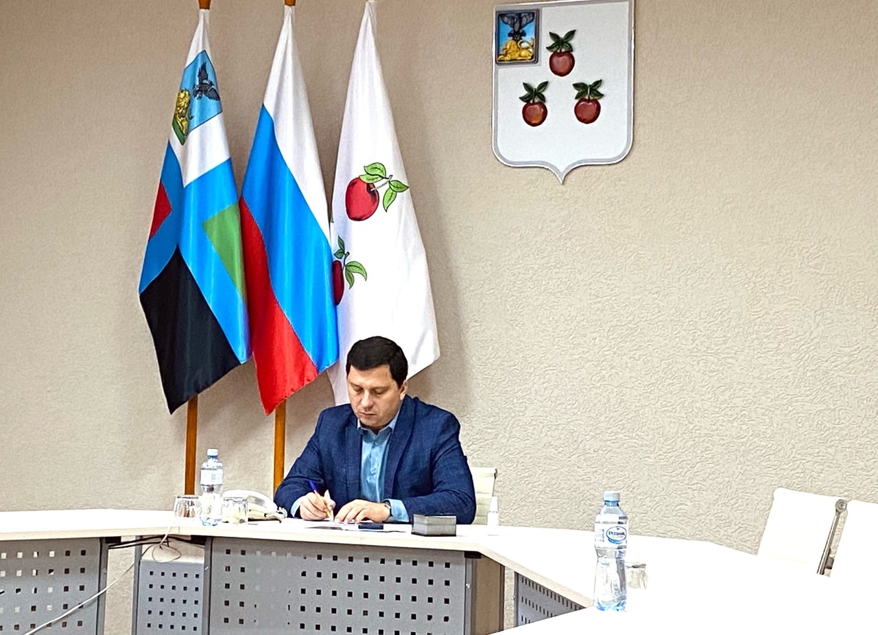 Глава района Николай Васильевич Нестеров провел прием граждан в администрации района по личным вопросам