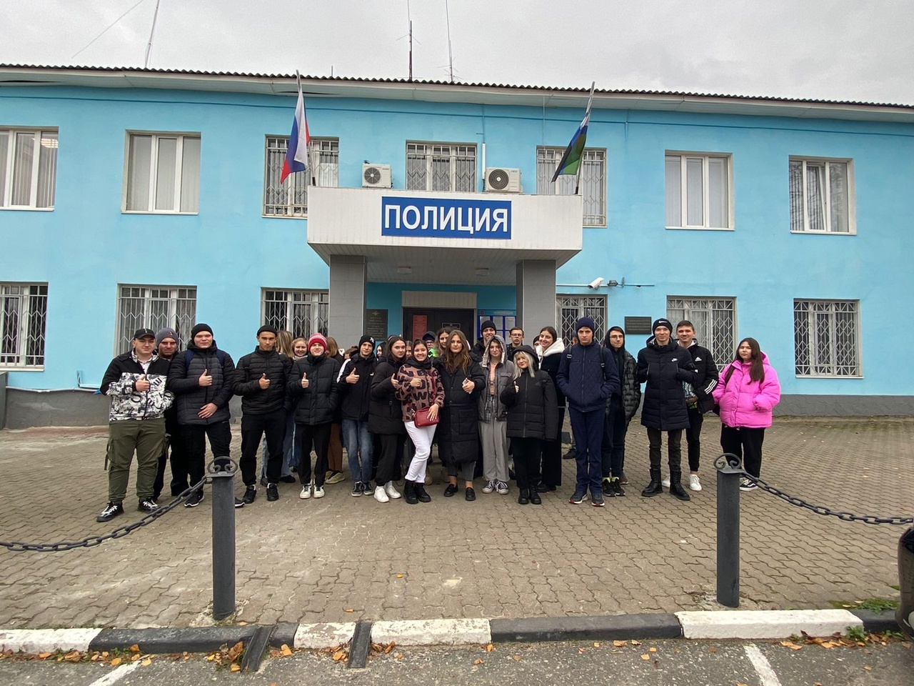 11 ноября учащиеся совместно с представителями Общественного совета, посетили ОМВД России по Корочанскому району.