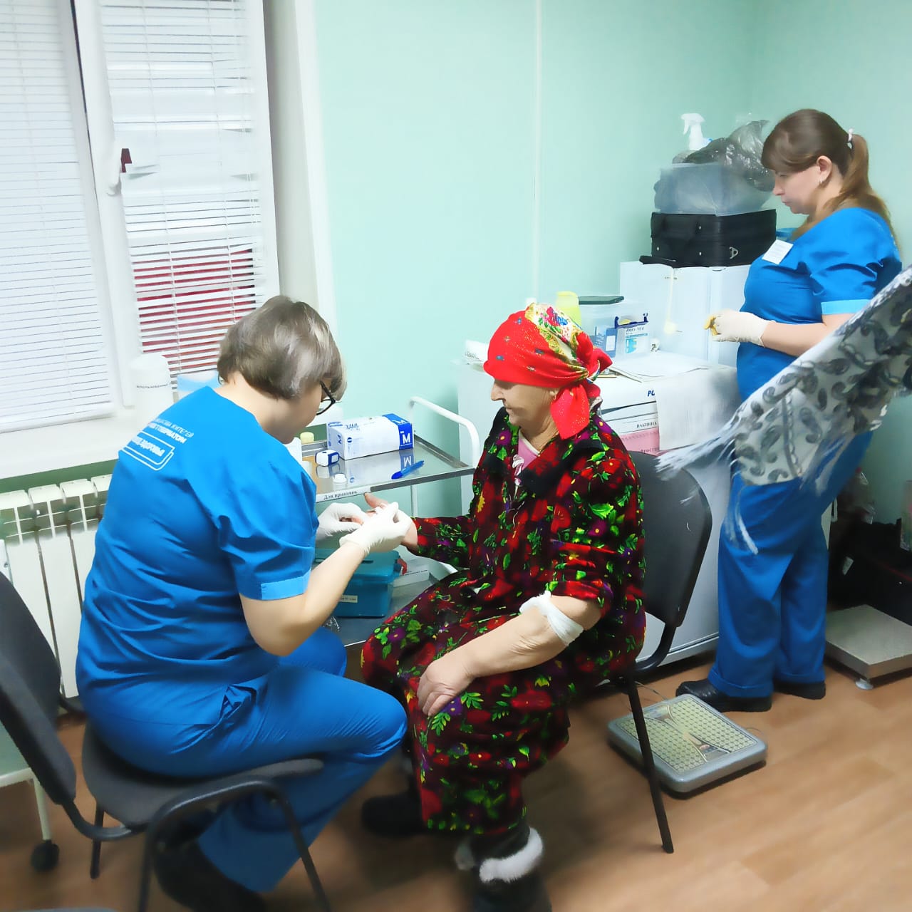 «Поезд здоровья» принял более 130 жителей в селе Шляхово Корочанского района.