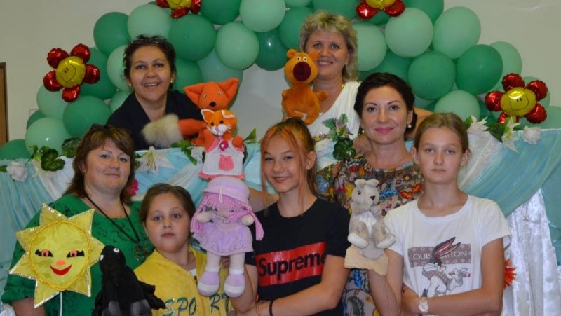 Открытие кукольного театра «Сундучок историй» прошло в Корочанском районе. Он заработал в Дальнеигуменском культурно-спортивном центре