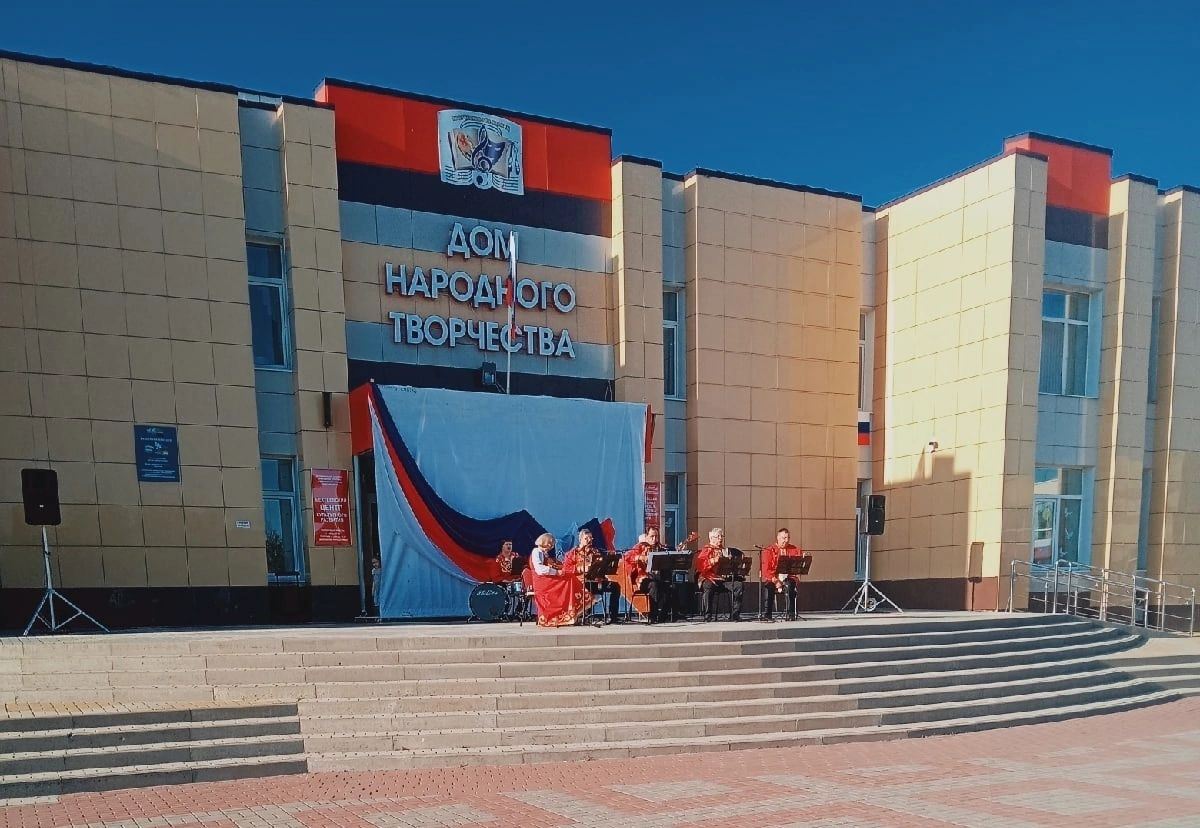 В преддверии государственного праздника – Дня России, в Бехтеевском ЦКР состоялся праздничный концерт «Мы дружбой и братством сильны».