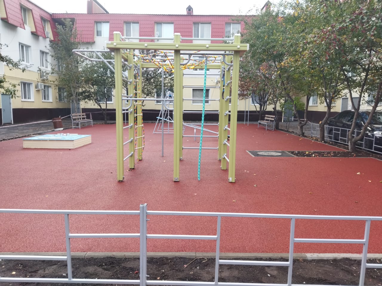 На территории Корочанского муниципального округа территориальным общественным самоуправлением реализован социально значимый проект «Благоустройство детской игровой площадки на ул. Дорошенко, д. 57 г. Короча».