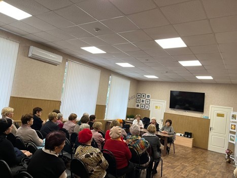Специалисты Отделения СФР по Белгородской области провели лекцию по финансовой грамотности для посетителей Комплексного центра социального обслуживания населения в Старом Осколе.