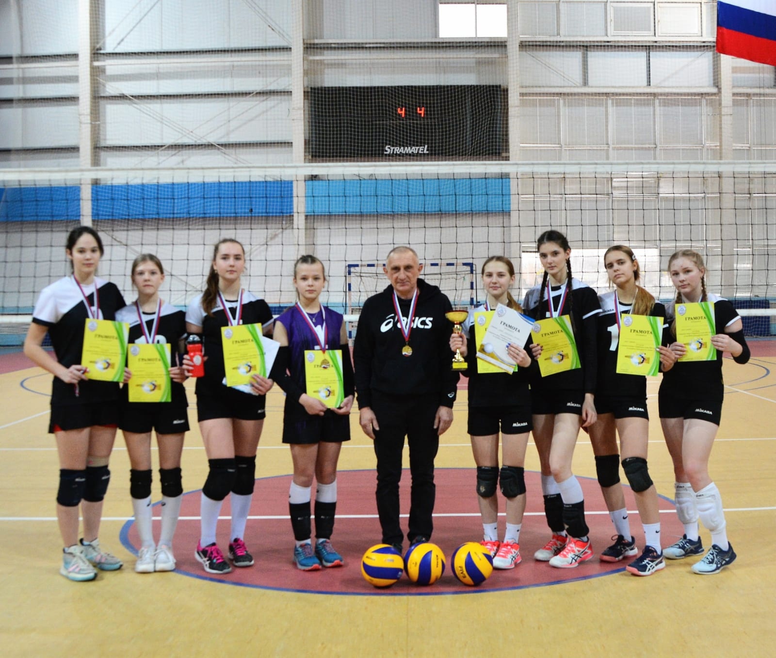 Завершился второй день открытого Кубка спортивного клуба НИУ «БелГУ» по волейболу
