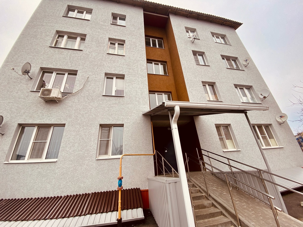 В Корочанском районе за 2 года капитально отремонтировали семь многоквартирных домов.