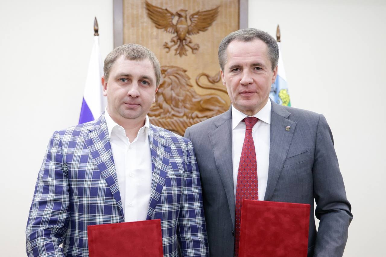 Глава региона и руководители сельхозпредприятий заключили соглашения о сохранении зарплат мобилизованным белгородцам..