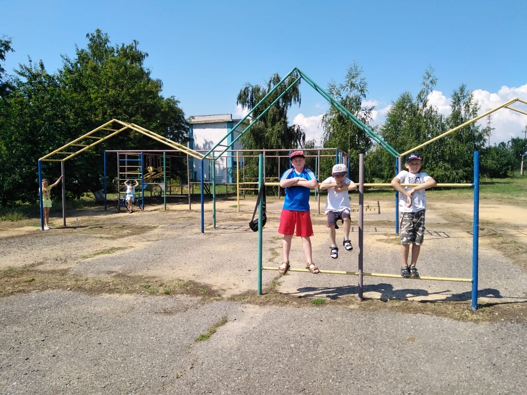 В Мелиховской школе открылась летняя площадка