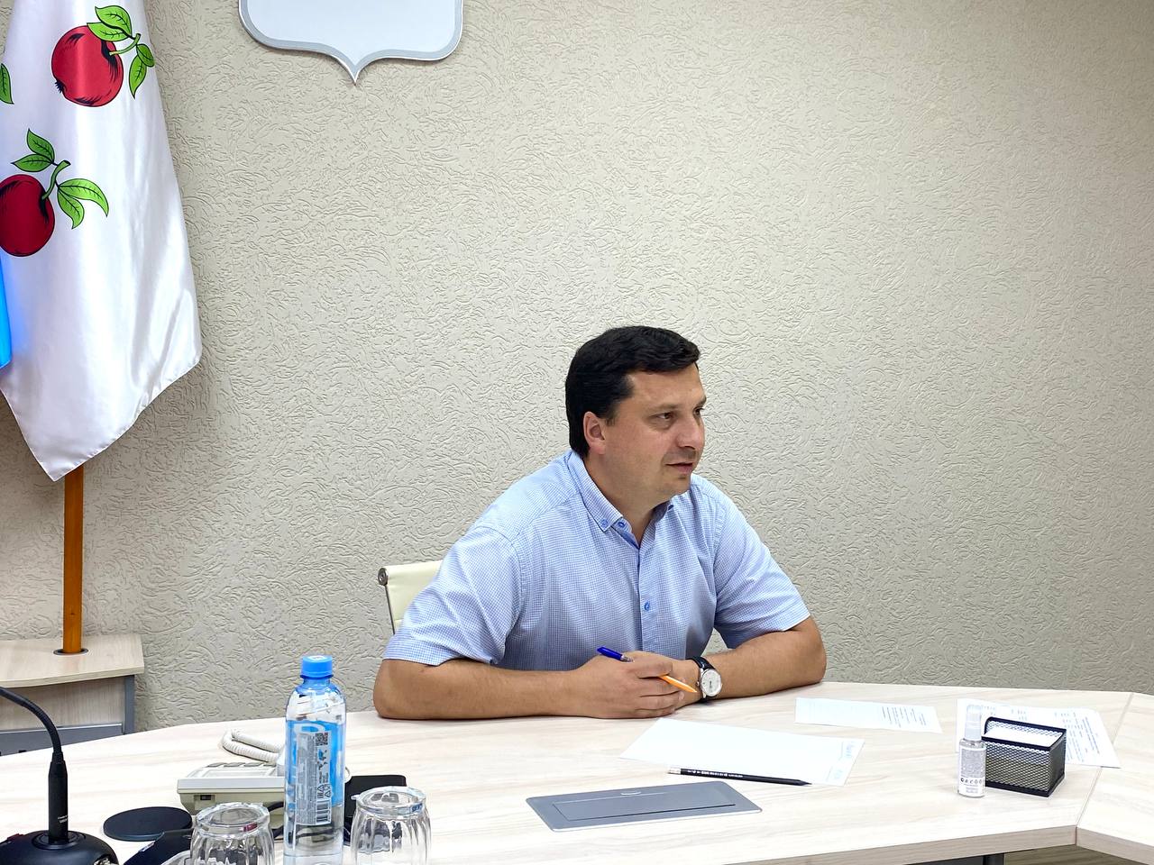 Николай Нестеров провёл приём граждан в администрации района.