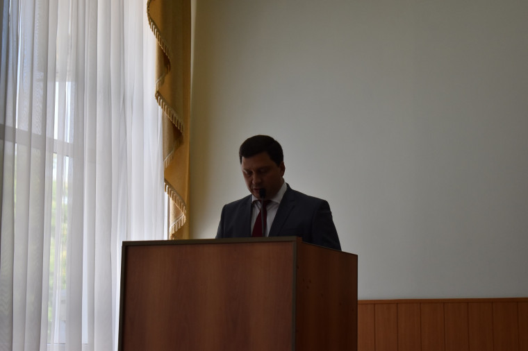 Сегодня в рамках 45 заседания Муниципального совета глава района Николай Васильевич Нестеров выступил с ежегодным отчетом об итогах своей деятельности и деятельности администрации Корочанского за 2021 год.