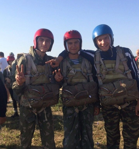 ПРИГЛАШАЕМ ШКОЛЬНИКОВ НА КАНИКУЛАХ ПОСЕТИТЬ НАШИ ВОЕННО-ПАТРИОТИЧЕСКИЕ КЛУБЫ, ОЗНАКОМИТЬСЯ С ДЕЯТЕЛЬНОСТЬЮ КАЖДОГО КЛУБА. ПРИГЛАШАЕМ ШКОЛЬНИКОВ НА КАНИКУЛАХ ПОСЕТИТЬ НАШИ ВОЕННО-ПАТРИОТИЧЕСКИЕ КЛУБЫ, ОЗНАКОМИТЬСЯ С ДЕЯТЕЛЬНОСТЬЮ КАЖДОГО КЛУБА.