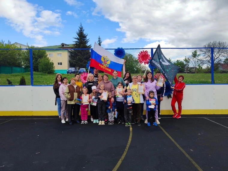 12 июня самый молодой, но и самый торжественный праздник - День России, отметили в каждом поселении Корочанского района. 12 июня самый молодой, но и самый торжественный праздник - День России, отметили в каждом поселении Корочанского района.