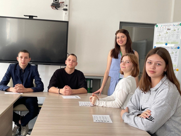 Более 100 школьников Корочанского района стали участниками профтестирования.