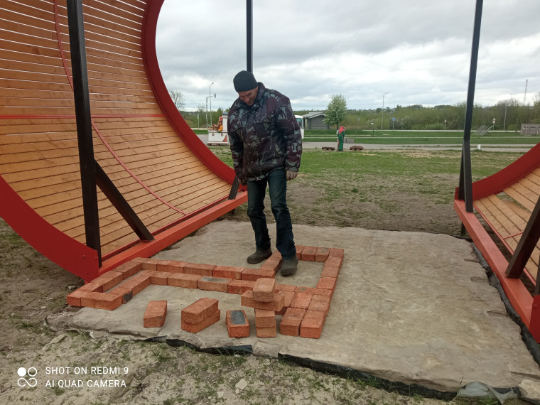 В городе-крепости Яблонов стартовала закладка русской печи. В городе-крепости Яблонов стартовала закладка русской печи.