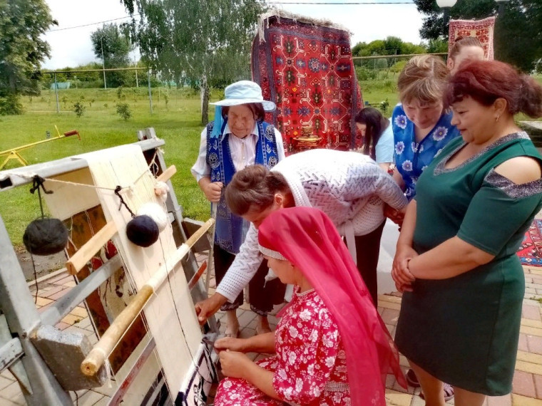 В гостях у рукодельницы. В гостях у рукодельницы.