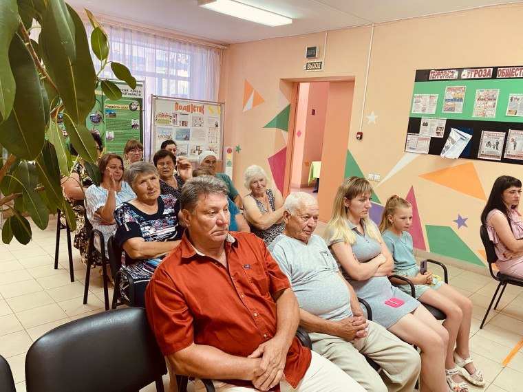 В Шляховском сельском поселении прошло расширенное заседание земского собрания. В Шляховском сельском поселении прошло расширенное заседание земского собрания.
