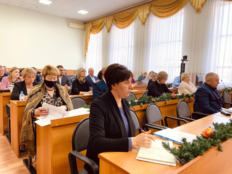 Глава администрации района Николай Нестеров провёл первое еженедельное рабочее совещание в 2023 году.
