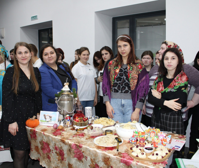 В Корочанском техникуме прошёл фестиваль вареников.