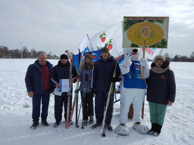 Спортивные соревнования по лыжным гонкам состоялись в субботу на городском стадионе в городе Короча.