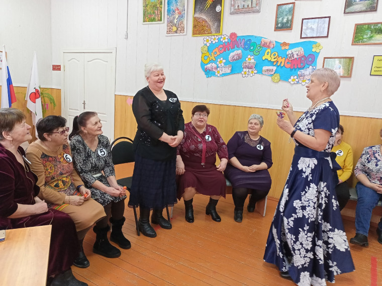 В Корочанском районе состоялась конкурсно-развлекательная программа посвящённая Дню бабушек .
