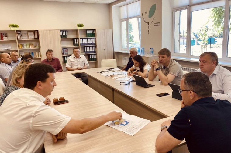 Сегодня в Корочанском сельскохозяйственном техникуме состоялось первое совещание по вопросу строительства корпуса «Агро-кванториума».
