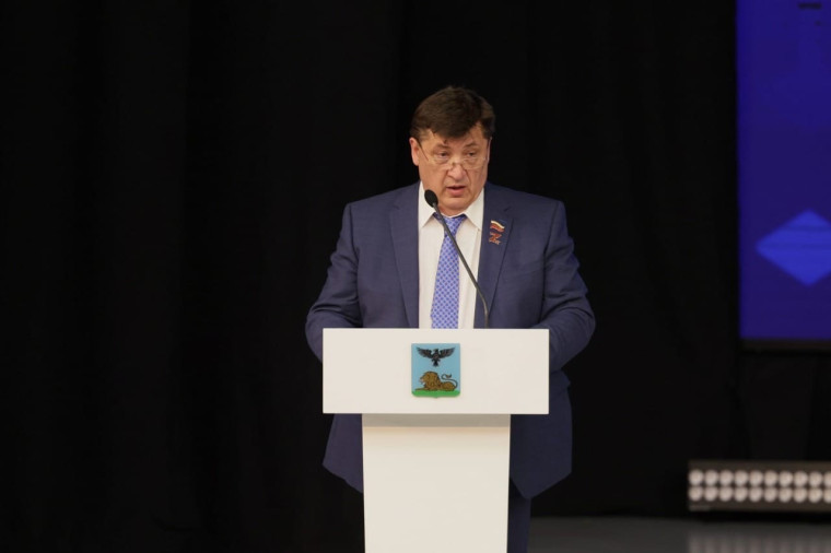 Сегодня на заседании Белгородской областной Думы Вячеслав Владимирович Гладков представил отчёт депутатам облдумы о результатах деятельности регионального правительства в 2021 году..
