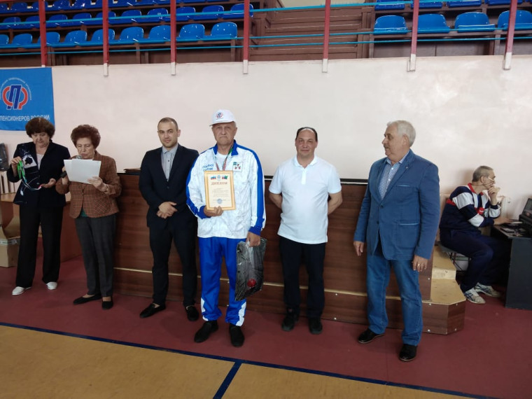 Команда пенсионеров Корочанского района приняли участие в областной спартакиаде.