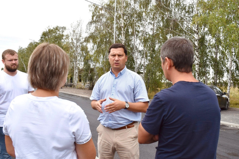 Глава администрации района Николай Нестеров совершил рабочую поездку по ремонтируемым объектам инфраструктуры в рамках национального проекта «Безопасные качественные дороги».
