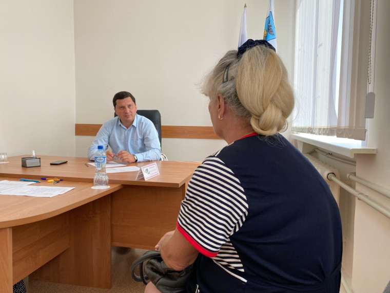 Глава администрации района Николай Нестеров провёл приём граждан.