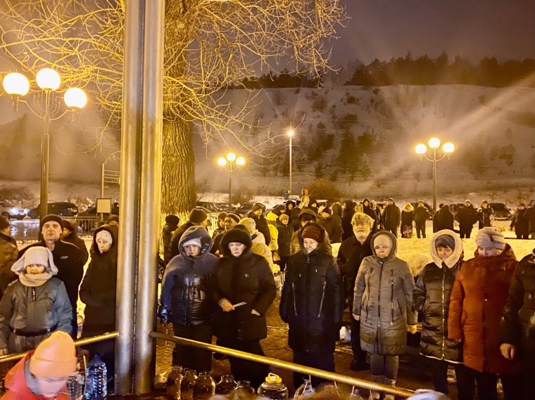 В Корочанском районе в крещенскую ночь состоялись омовения.