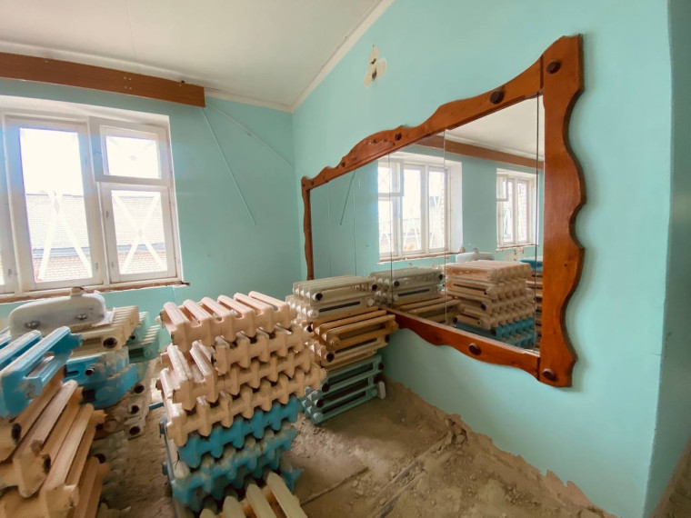 В Корочанской школе имени Д.К. Кромского полным ходом идёт капитальный ремонт.