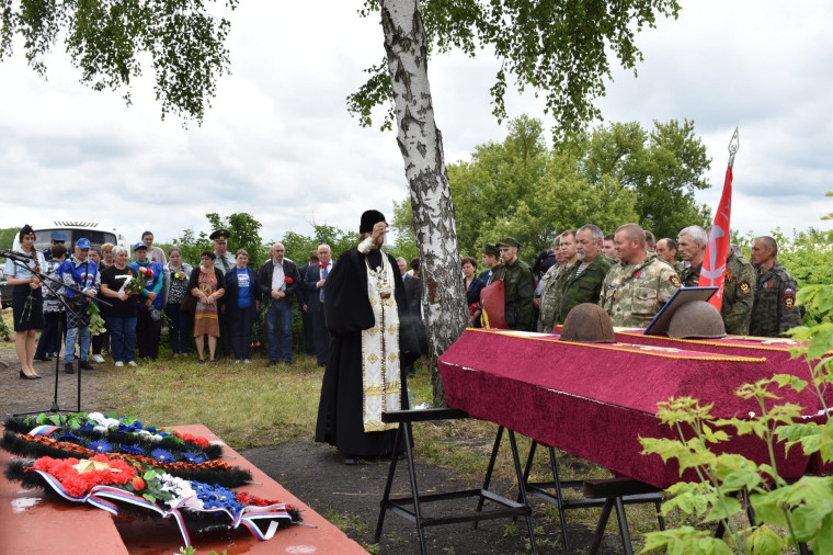 В Корочанском районе состоялось перезахоронение останков погибших воинов в годы Великой Отечественной войны.