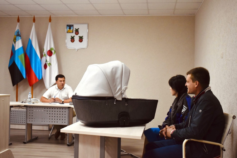 Глава администрации муниципалитета провел личный прием граждан в администрации района.