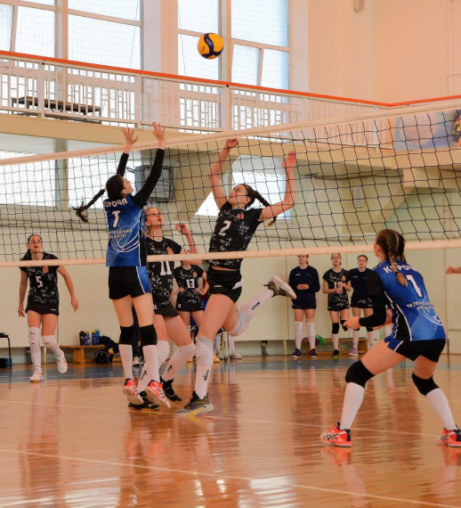В городе Туле завершилось первенство России по волейболу среди команд юношей и девушек .